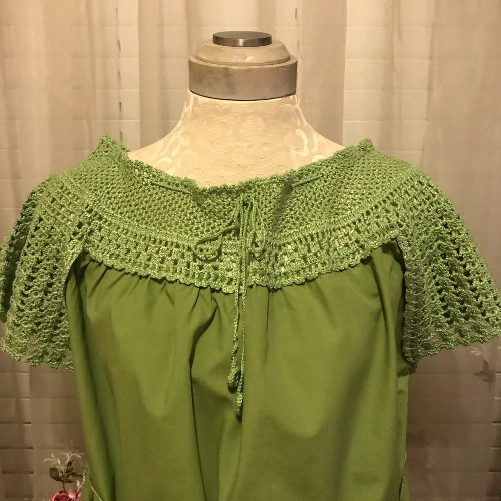 Blouses - Picture 6 of 8